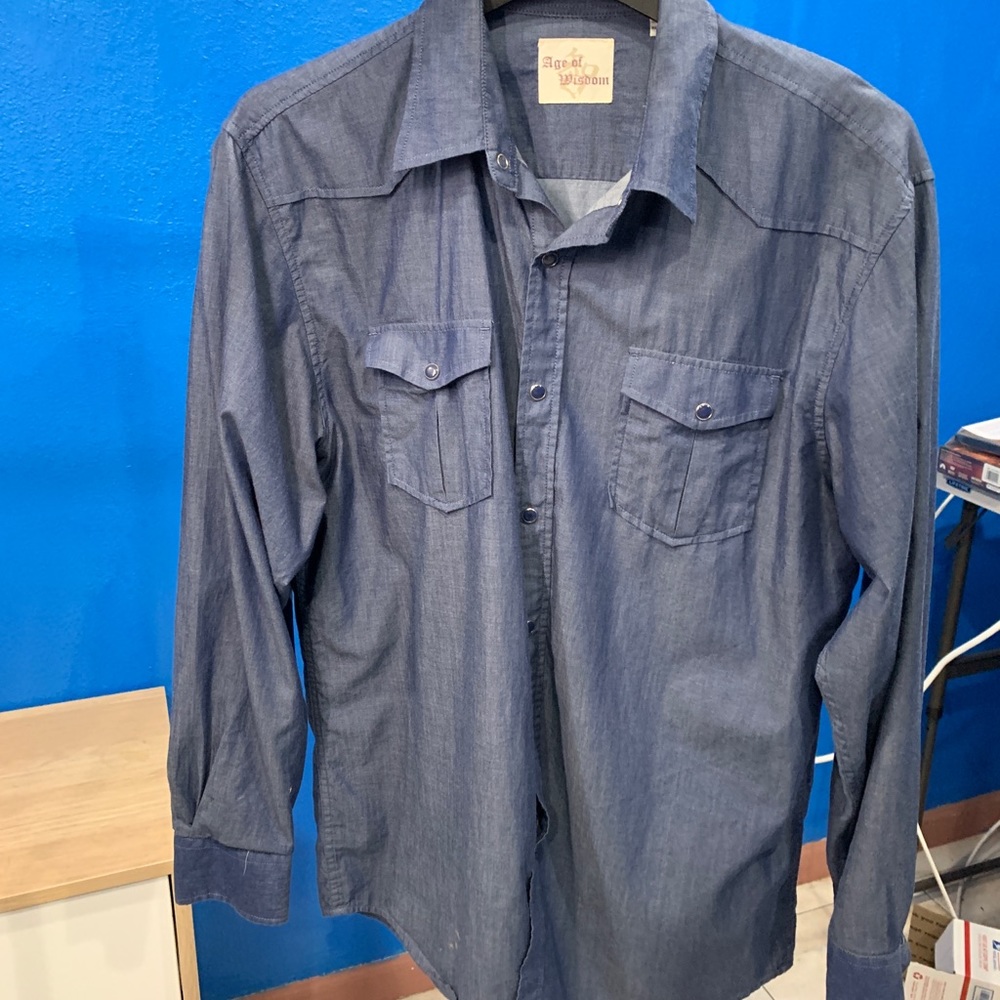 Men’s t shirt x large